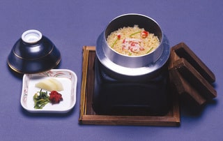 Dashi flavored rice with crab & vegetables